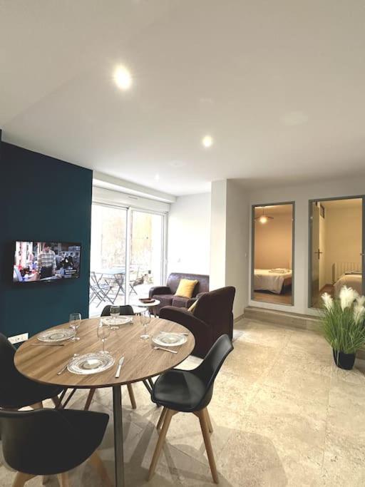 Appartement Centre Ville - Parking Prive - Wifi 尼姆 外观 照片